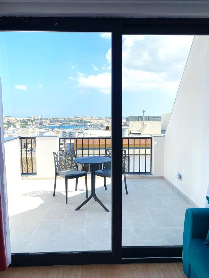 Citizen * Sliema